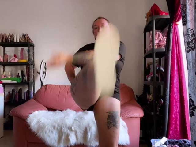 NylonQueen