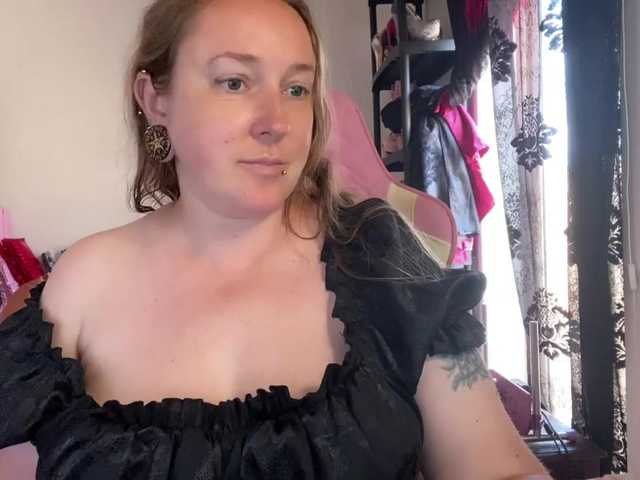 NylonQueen