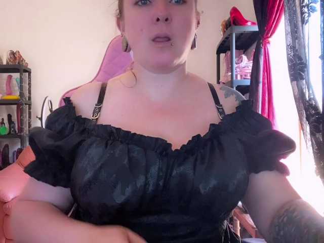 NylonQueen