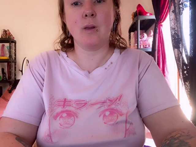 NylonQueen live cam on BongaCams