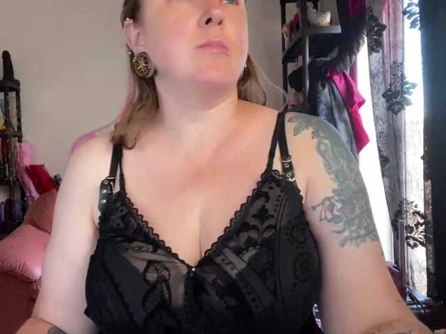NylonQueen