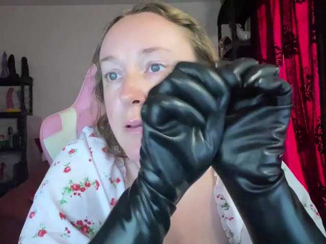 NylonQueen
