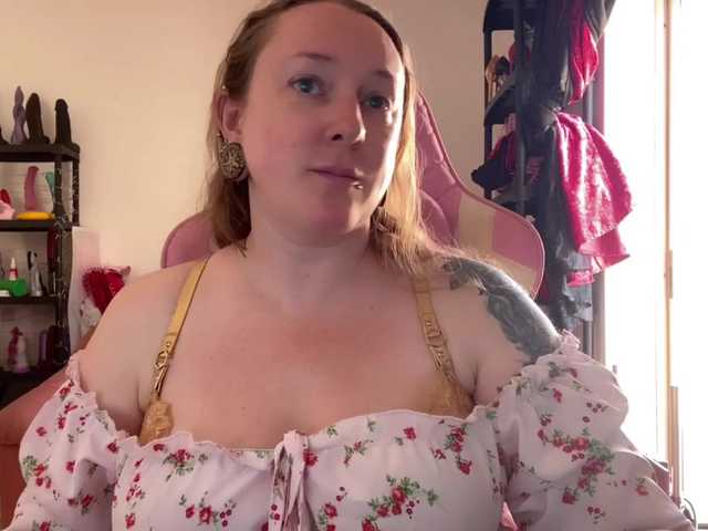 NylonQueen live cam on BongaCams