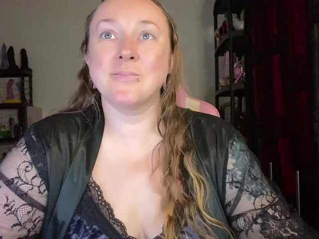NylonQueen