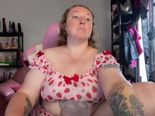 NylonQueen
