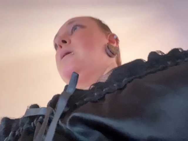 NylonQueen live cam on BongaCams