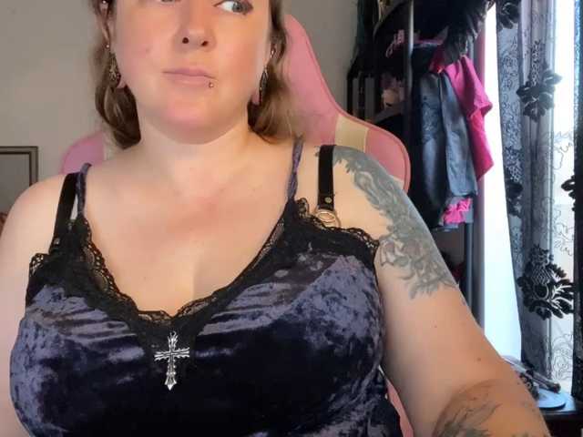 NylonQueen