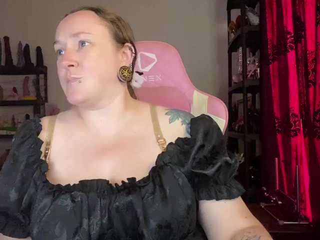NylonQueen