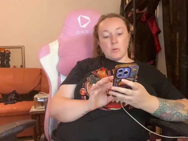 NylonQueen live cam on BongaCams