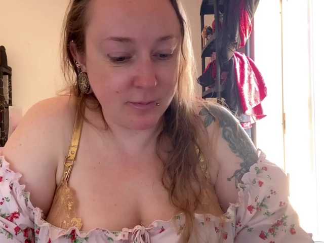 NylonQueen
