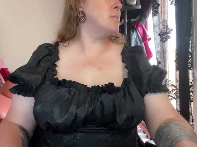 NylonQueen