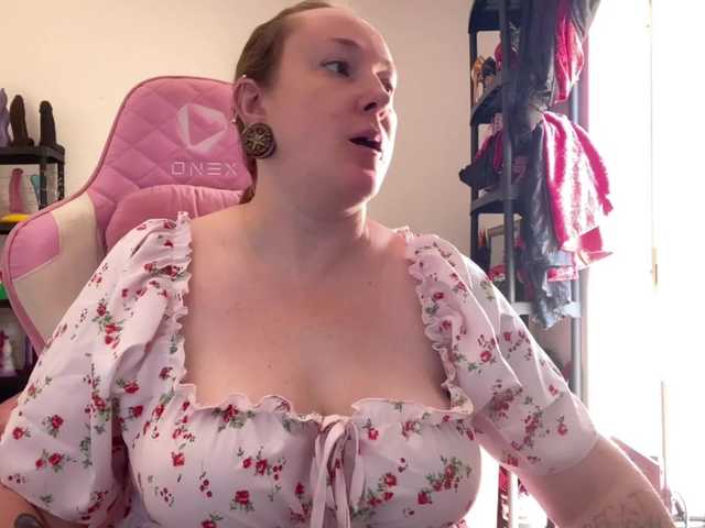 NylonQueen live cam on BongaCams