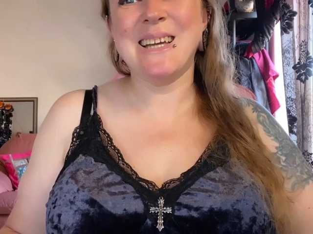 NylonQueen