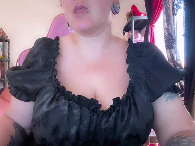 NylonQueen