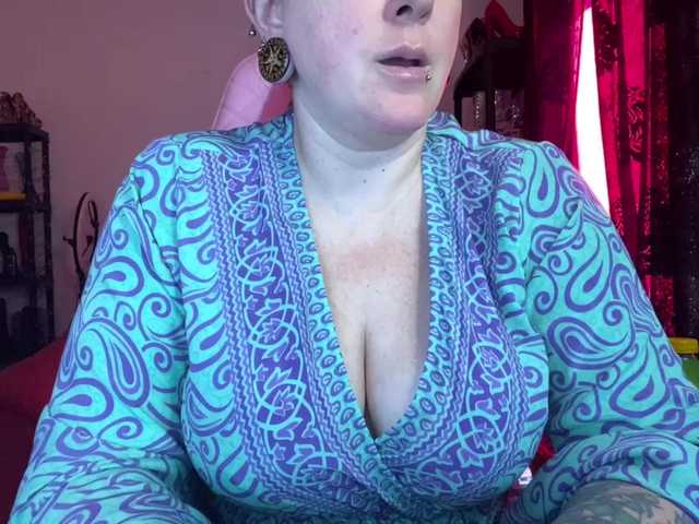 nylonqueen online