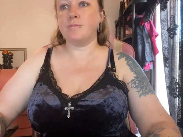 NylonQueen