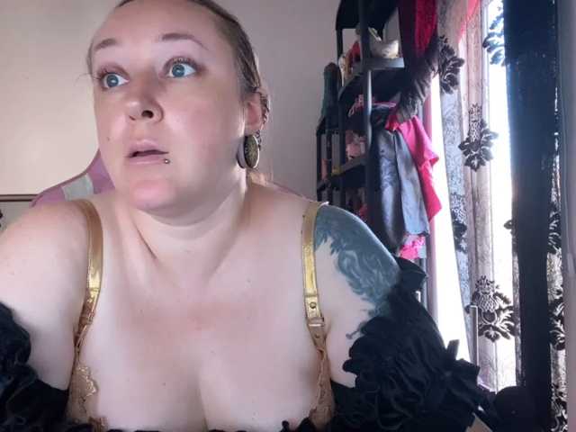 NylonQueen