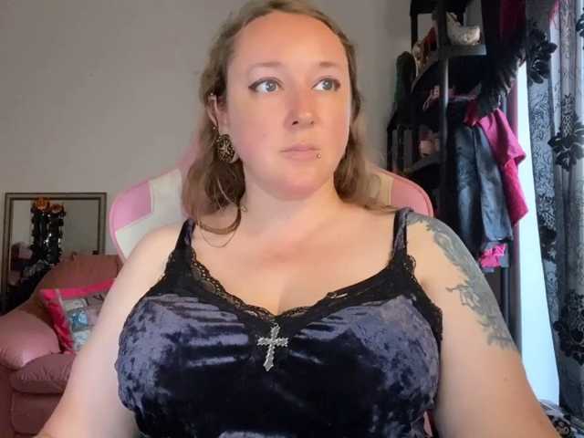 NylonQueen