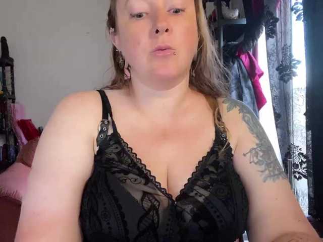 NylonQueen