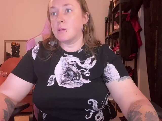 NylonQueen