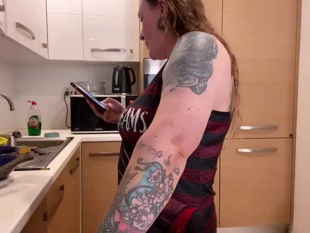 NylonQueen