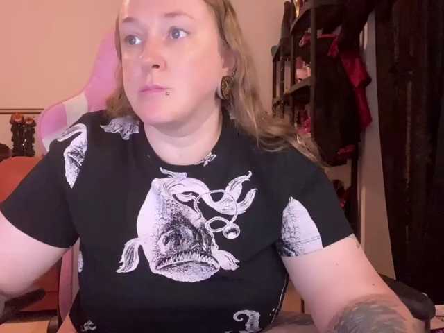 NylonQueen