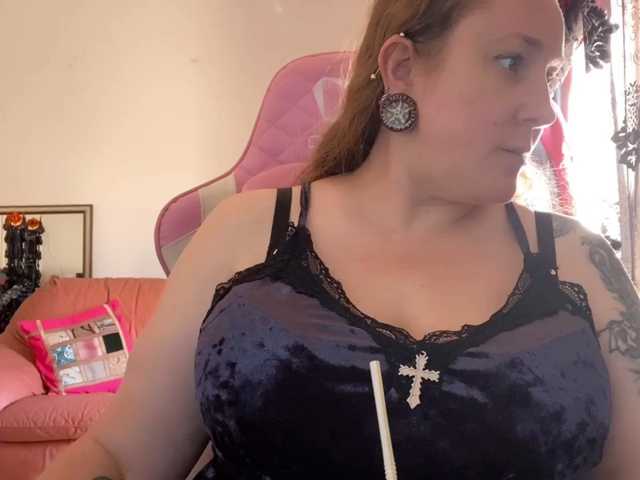 NylonQueen