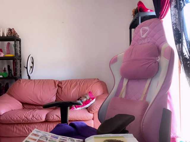 NylonQueen