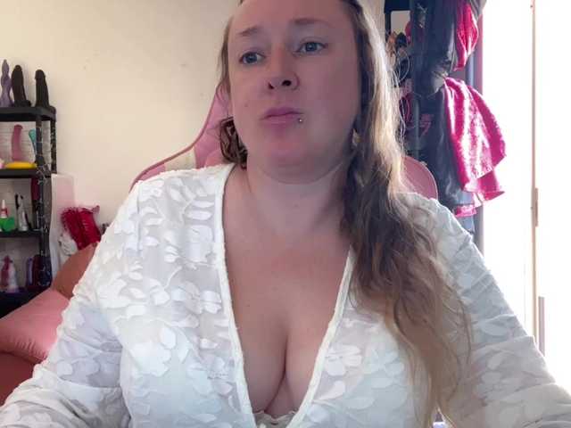 NylonQueen live cam on BongaCams