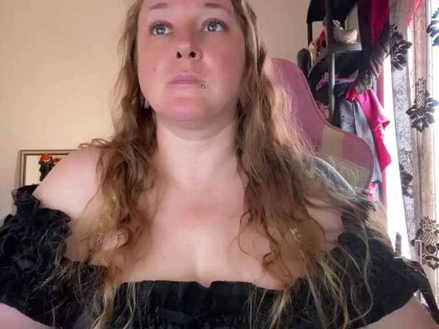NylonQueen