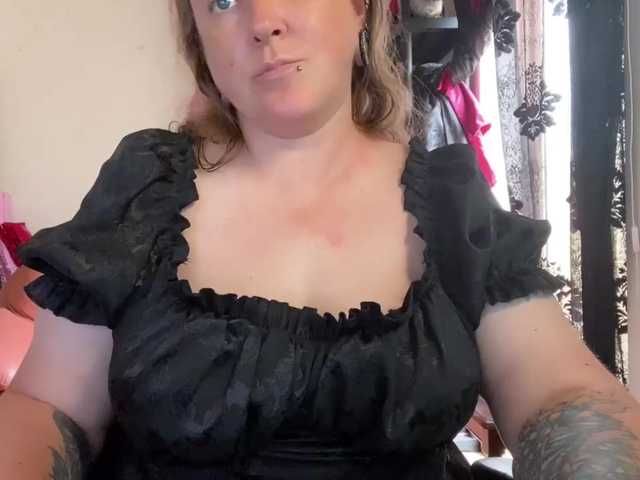NylonQueen