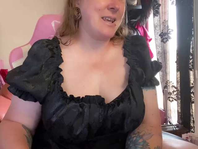 NylonQueen