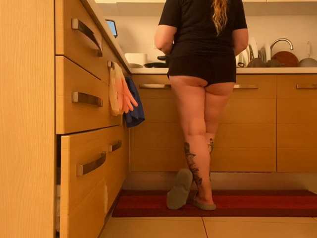 NylonQueen