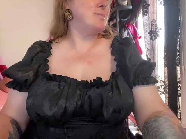 NylonQueen