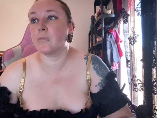 NylonQueen