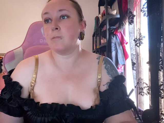 NylonQueen