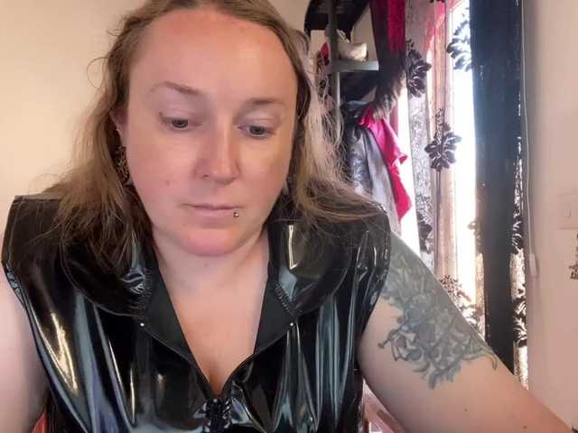 NylonQueen