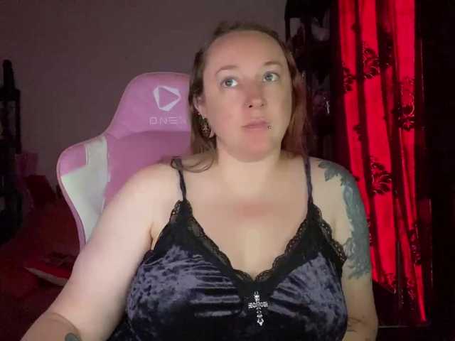 NylonQueen live cam on BongaCams
