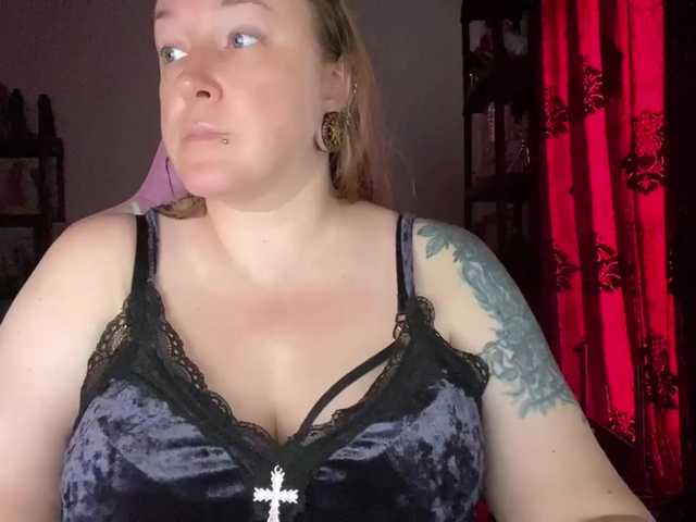 NylonQueen