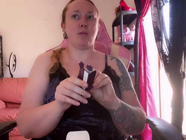 NylonQueen
