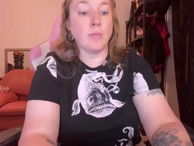 NylonQueen