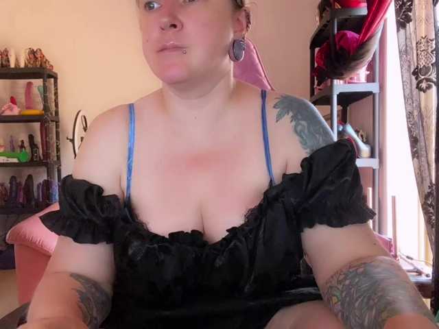 NylonQueen
