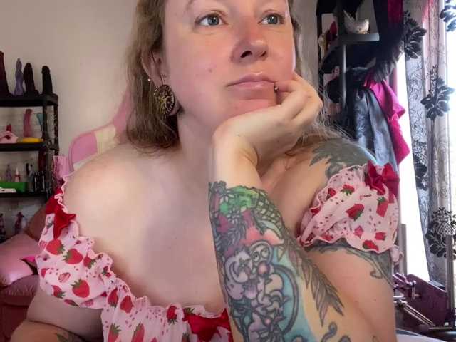 NylonQueen