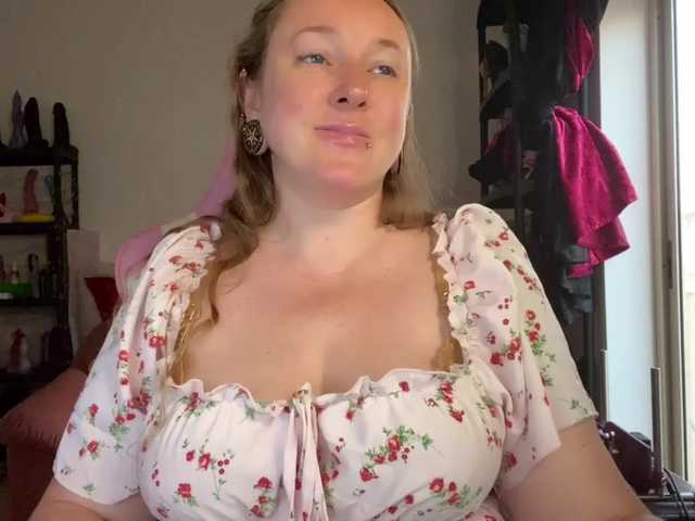 NylonQueen