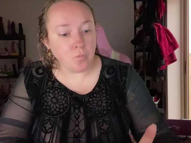 NylonQueen