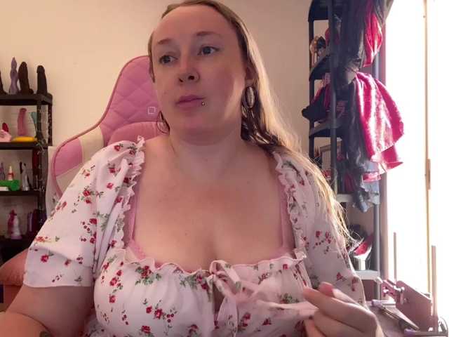 NylonQueen live cam on BongaCams
