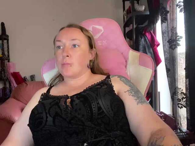 NylonQueen
