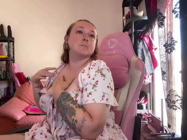 NylonQueen
