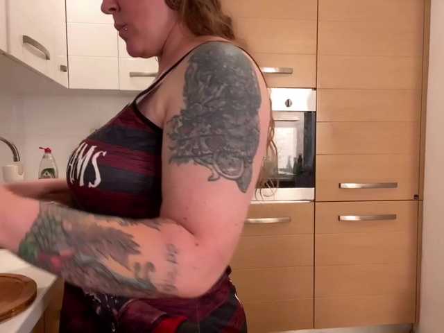 NylonQueen