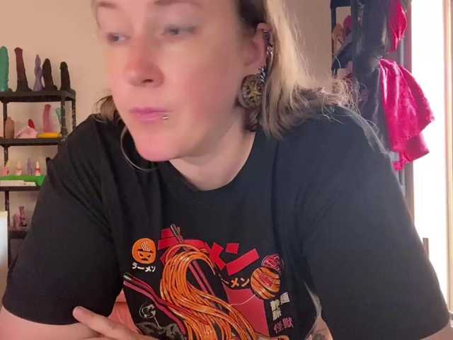 NylonQueen